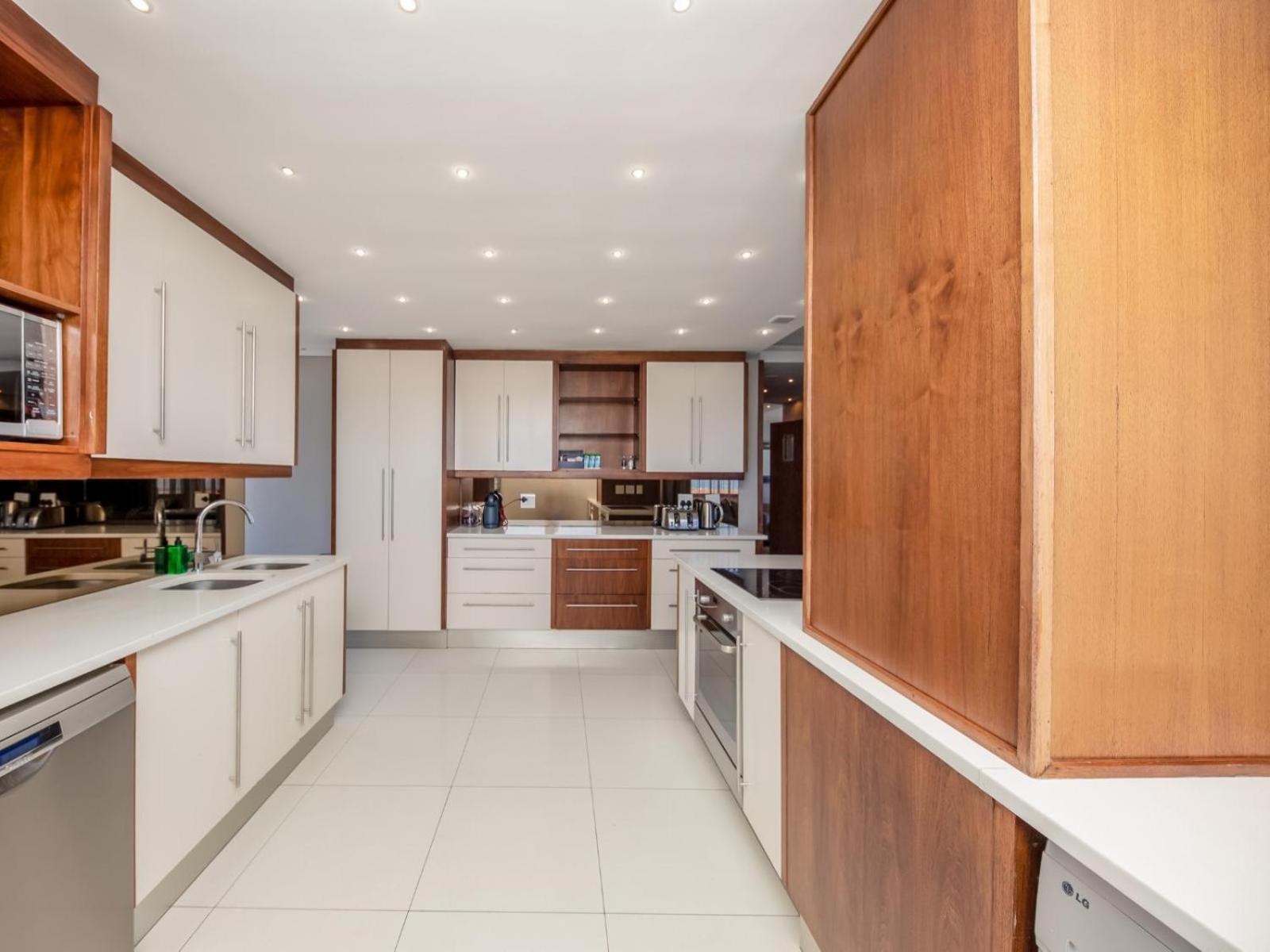 Infinity Self Catering Apartments 블루버그스트랜드 객실 사진